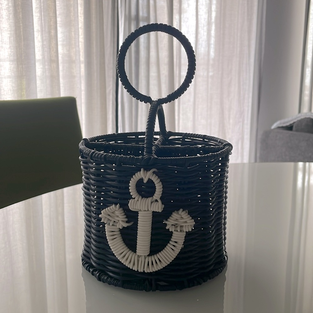 Navy themed utensils caddy